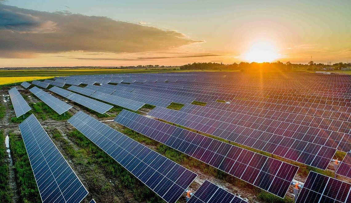 Energia solar é uma das alternativas em prol do clima e Brasil já apresenta bons resultados nessa área - Tec News