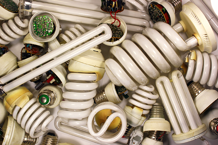 Descarte correto de lâmpadas é essencial para a saúde ambiental e humana - Fitec Tec News