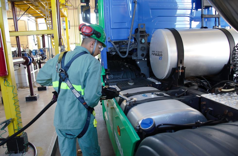 Empresa paranaense recolheu 30 milhões de óleo de cozinha usado para produção de biodiesel - Fitec Tec News