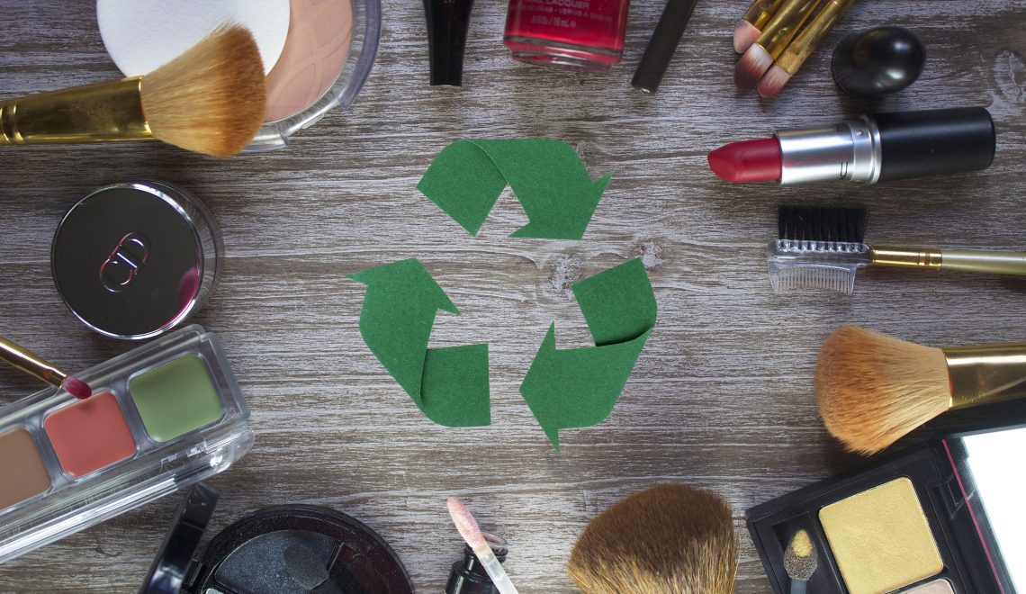 Redução do uso de plástico na indústria da beleza é abordada em discussões globais - Fitec Tec News