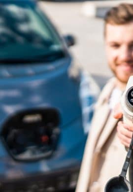 Mais eletropostos são a chave para vencer o desafio de acompanhar o crescimento dos carros elétricos no Brasil - Fitec Tec News