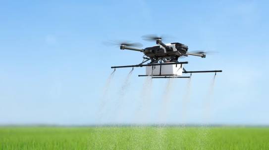 Drones se destacam pela redução de emissões e aumento do dinamismo na agricultura
