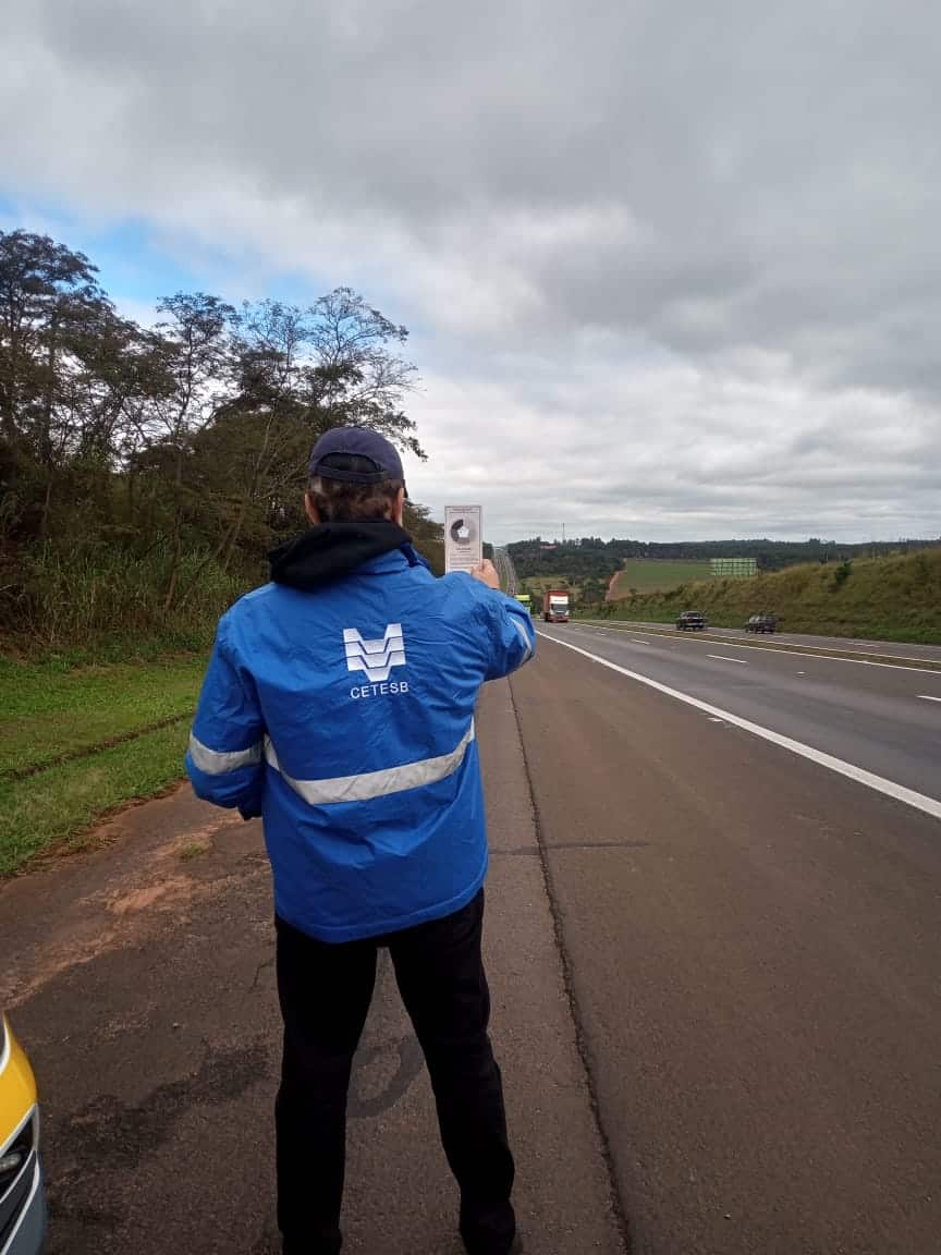 Fiscalizações nas estradas evitam veículos poluentes e descarte irregular