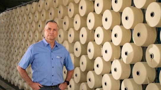 Cedro Têxtil investe R$ 100 milhões em inovação com foco em sustentabilidade